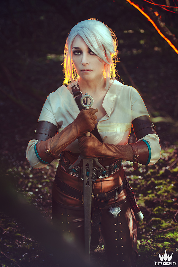 Ciri Cosplay