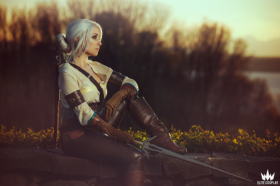 Ciri Cosplay