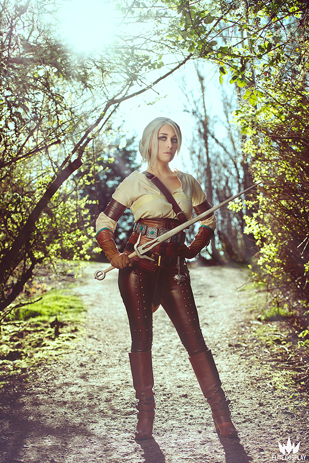 Ciri Cosplay