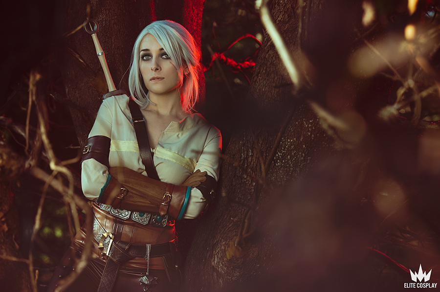 Ciri Cosplay