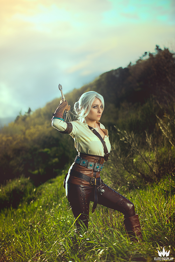 Ciri Cosplay